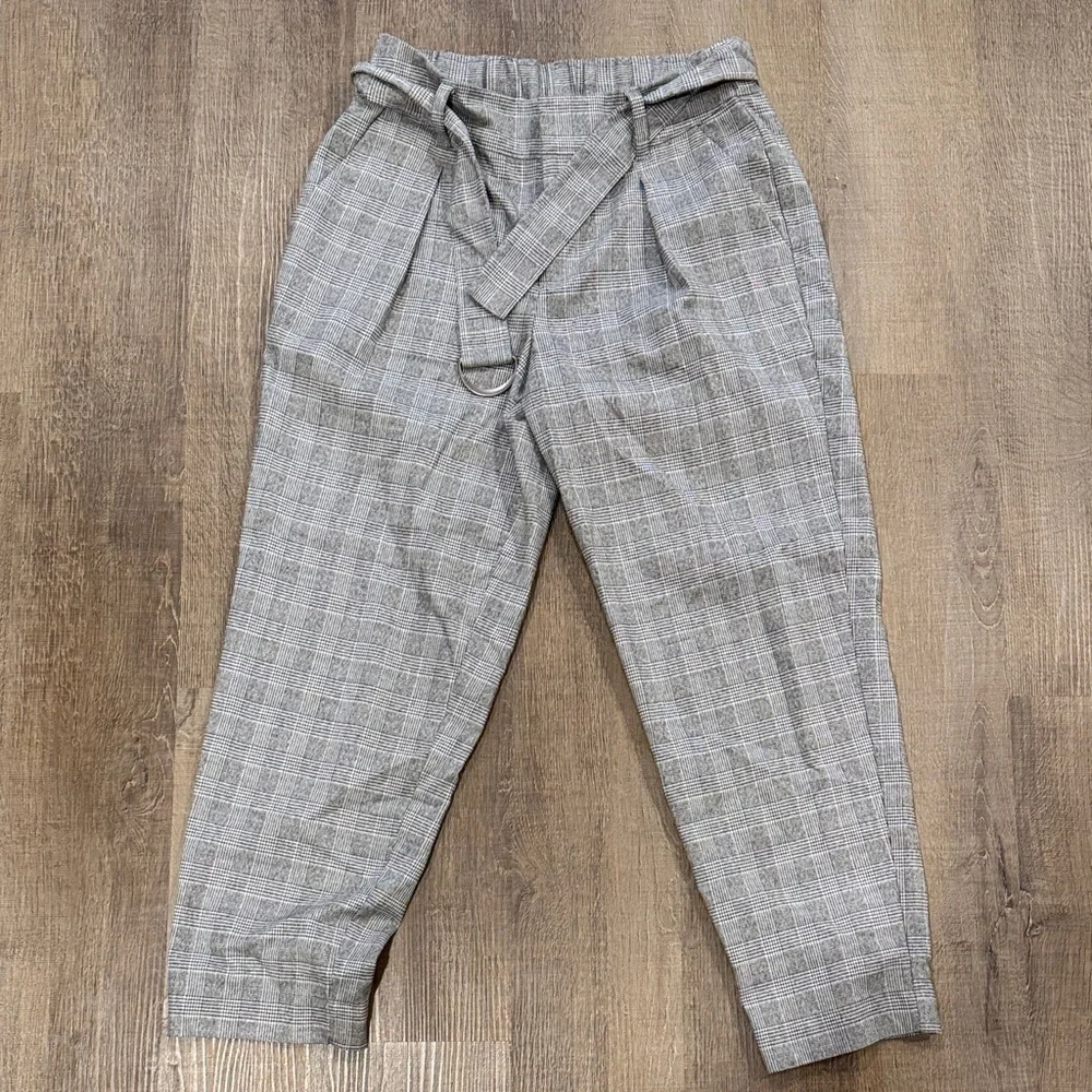 Women’s Pants Bundle - Picture 3 of 4